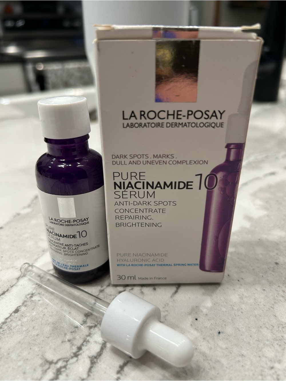 La Roche-Posay Pure Niacinamide 10 Serum — Purple